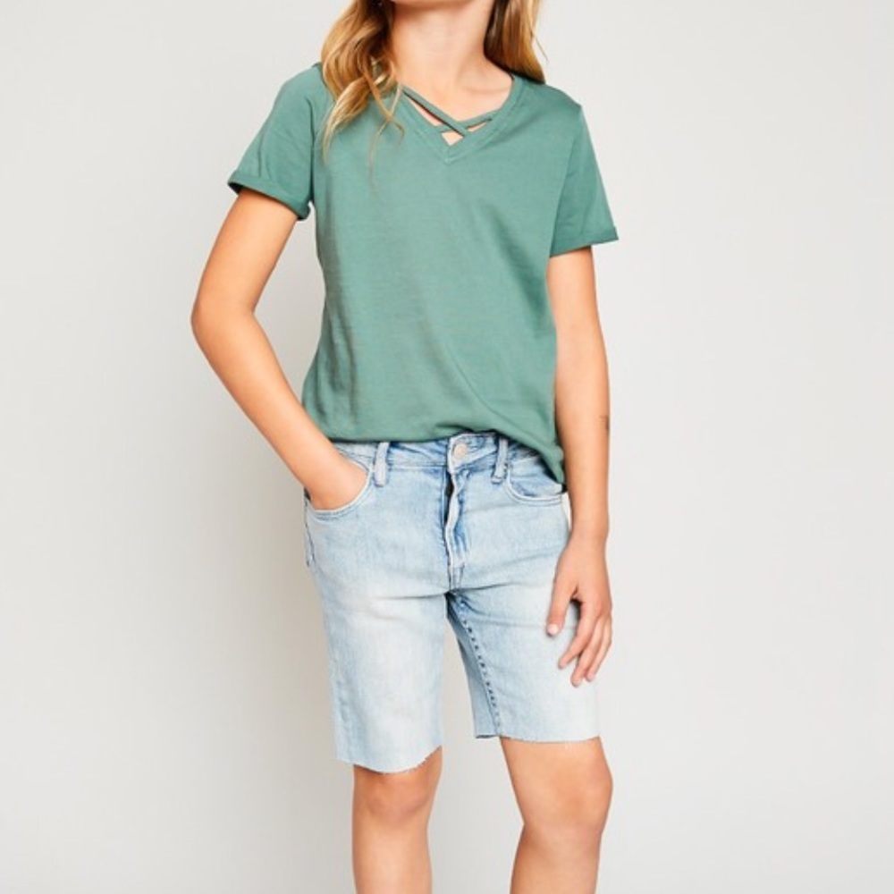 Girls crisscross t-shirt - Picture 3 of 5
